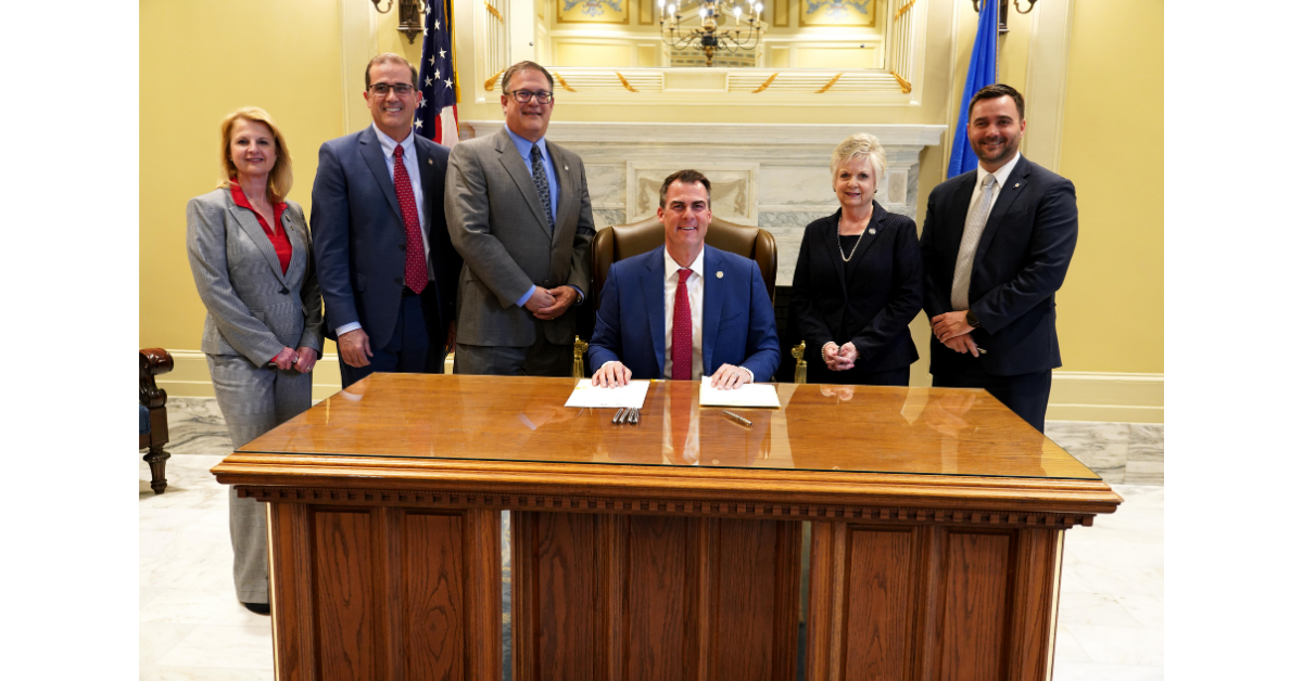 Governor Stitt Signs Groundbreaking Regulatory Reform Into Law