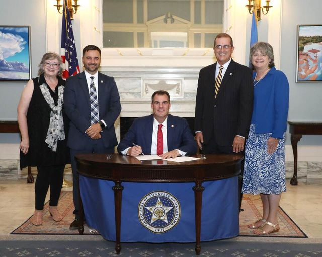 Lawmakers See Bill Signed That Will Increase Gov. Transparency